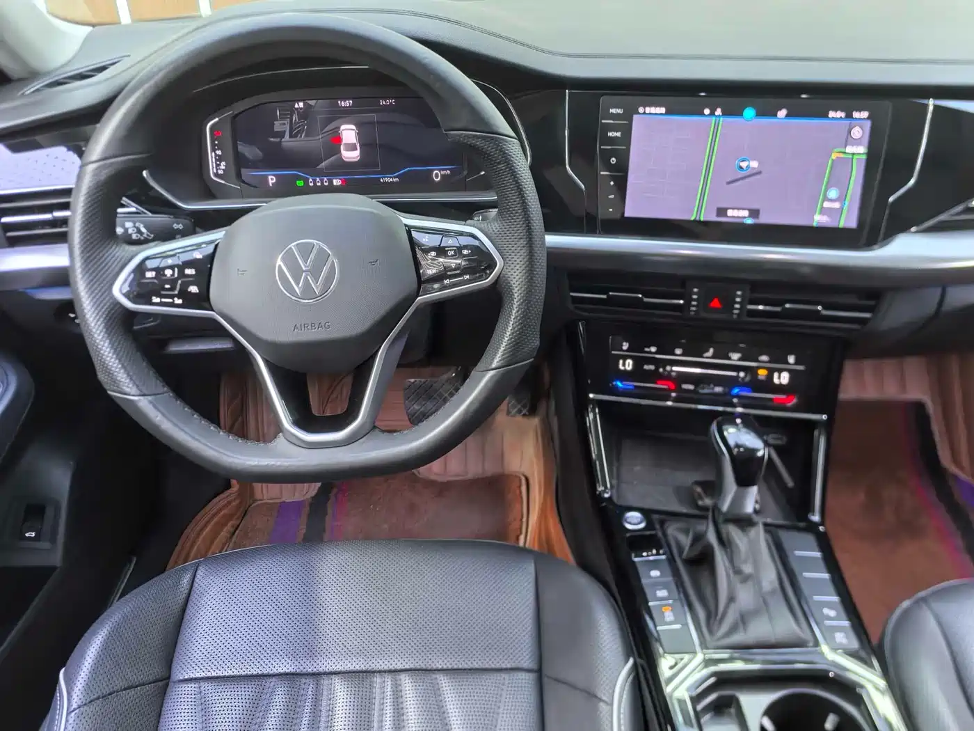 Volkswagen Passat 2023 Facelift 330TSI Luxury Edition фото 8