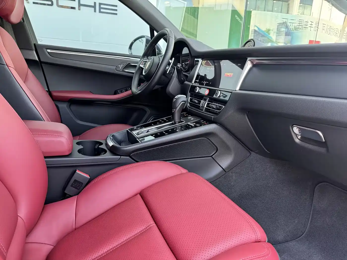 Porsche Macan 2022 Macan 2.0T фото 20