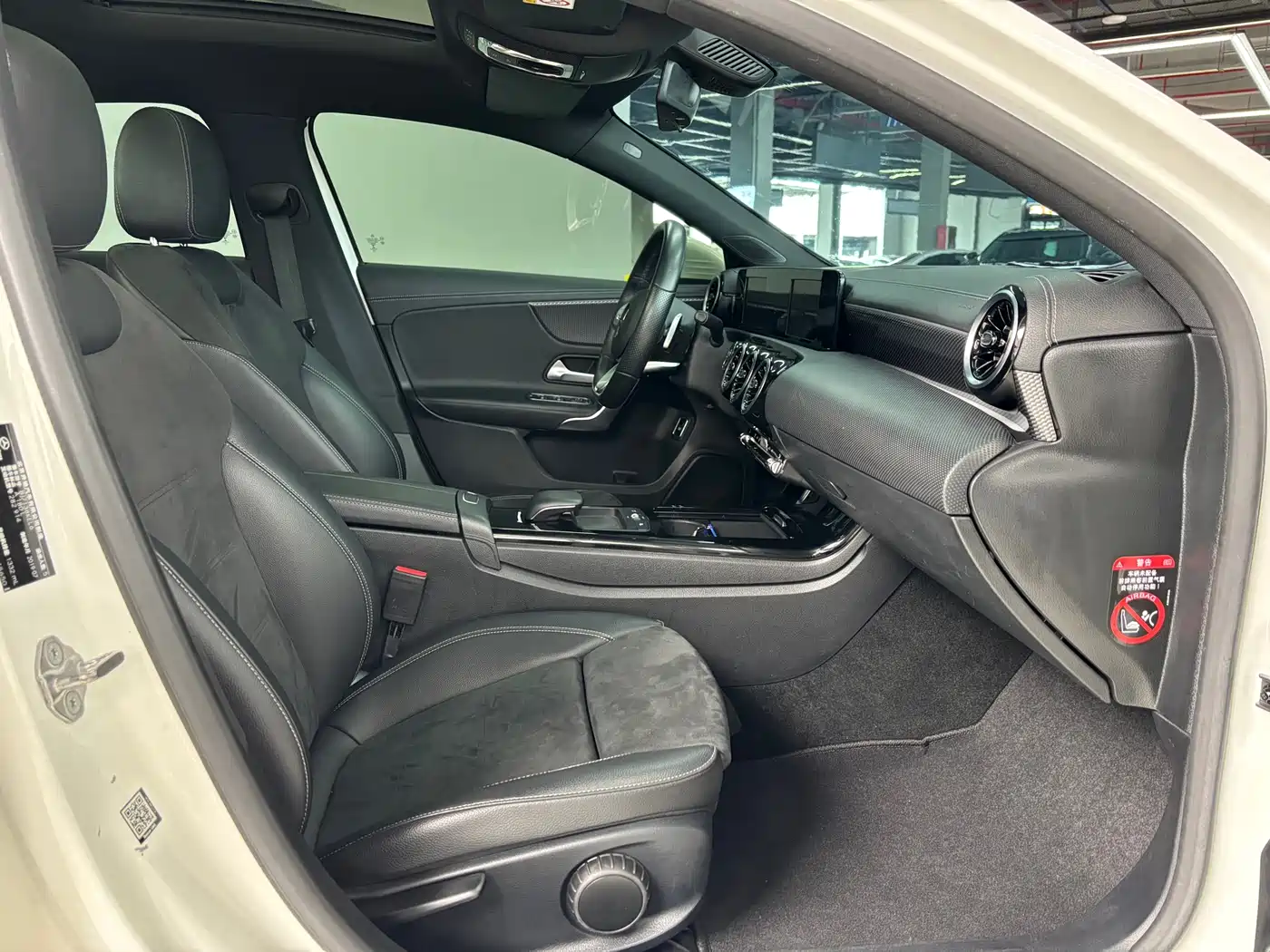 Mercedes-Benz A-Class 2020 A 180 L Sport Sedan фото 6
