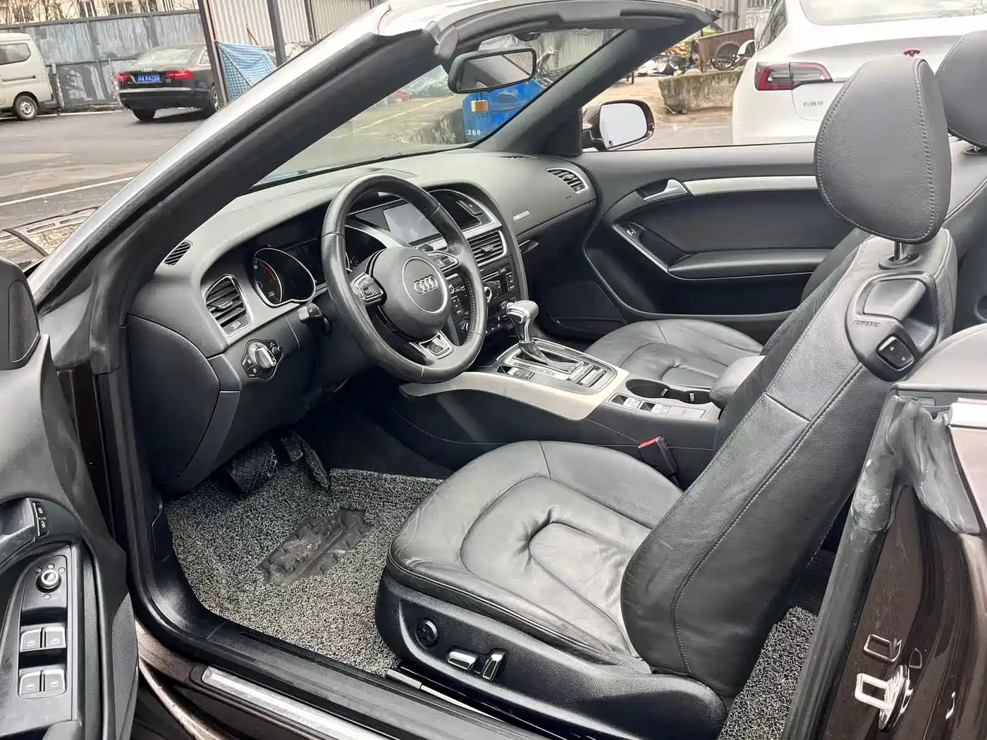 Audi A5 (Import) 2012 2.0TFSI Cabriolet quattro фото 4