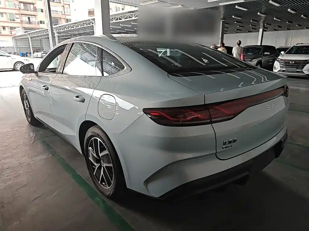 BYD Qin L 2024 DM-i 80KM Leading Edition фото 5