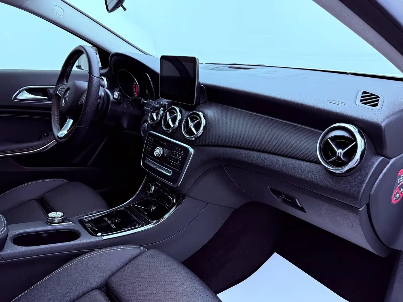 Mercedes-Benz GLA 2018 GLA 200 Dynamic фото 20