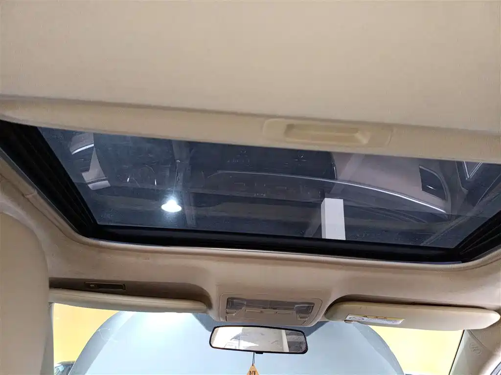 Toyota Corolla 2014 1.8L CVT Supreme Edition фото 14
