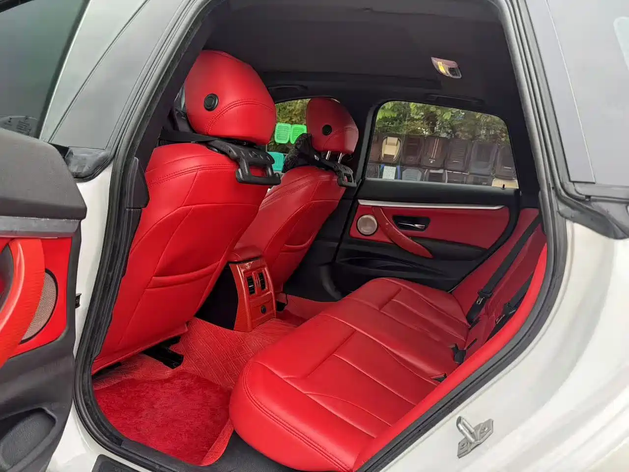 BMW 3 Series GT 2019 320i M Sport Model фото 6