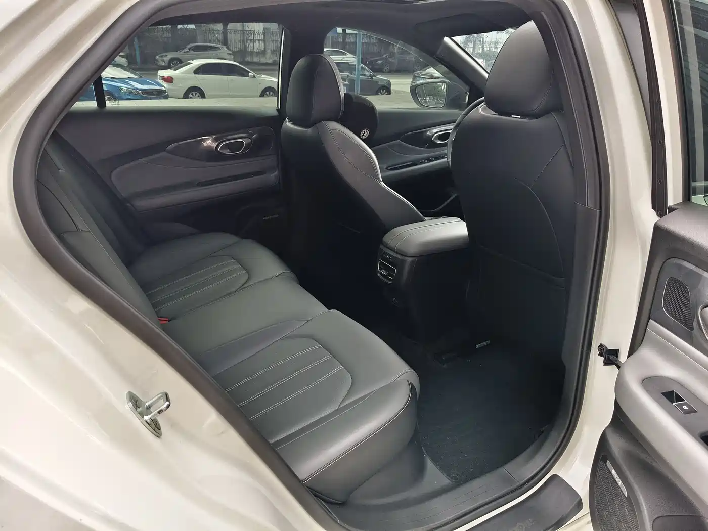 GAC Trumpchi Trumpchi Emkoo 2024 Model 270T DCT Shadow Leopard S Edition фото 18