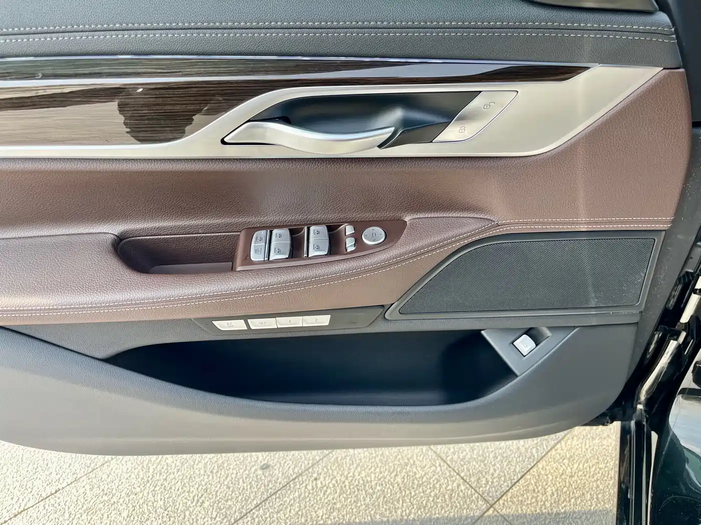 BMW 7 Series 2017 730Li Leading Edition фото 4