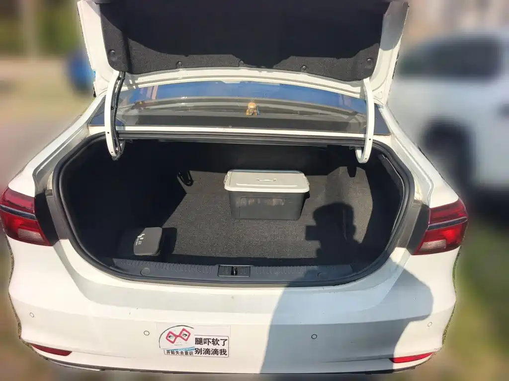 Roewe i6 2017 2017 20T Auto Internet Smart Enjoy Edition