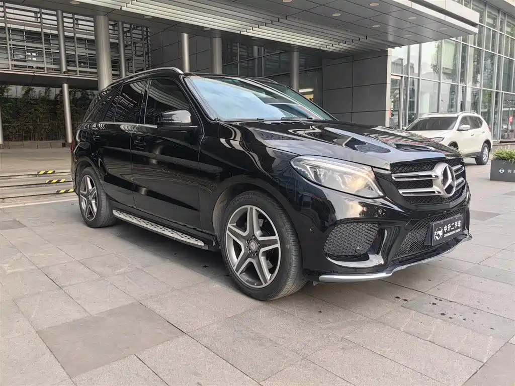 Mercedes-Benz GLE 2015 GLE 400 4MATIC фото 3
