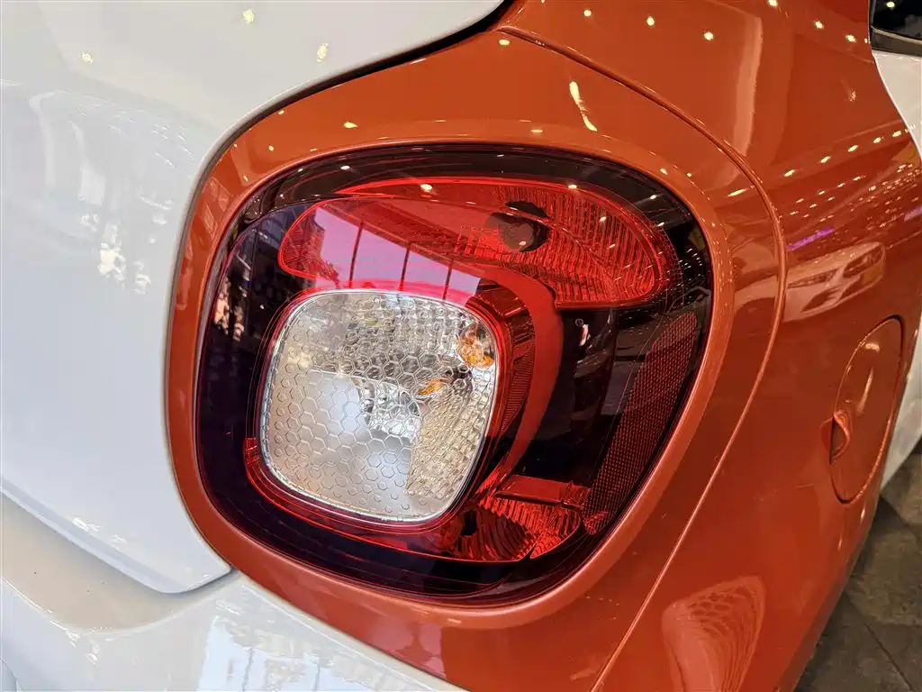 smart forfour 2018 2018 1.0L 52kW Agile Edition