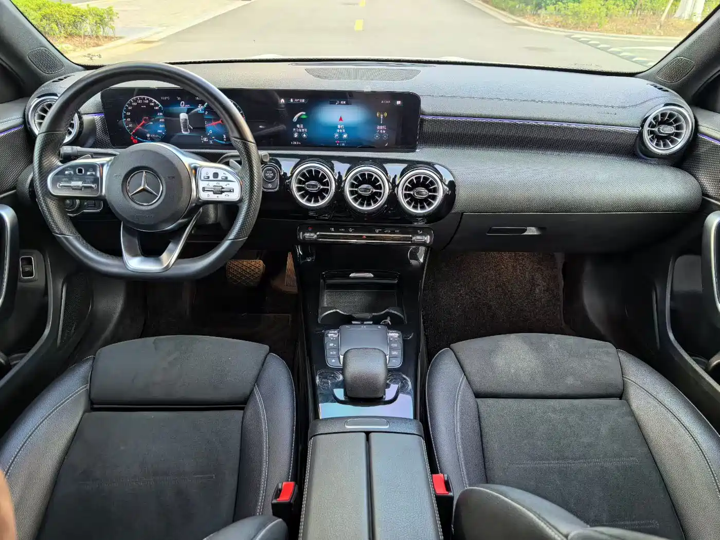 Mercedes-Benz A-Class 2022 A 200 L Sport Sedan Style фото 4
