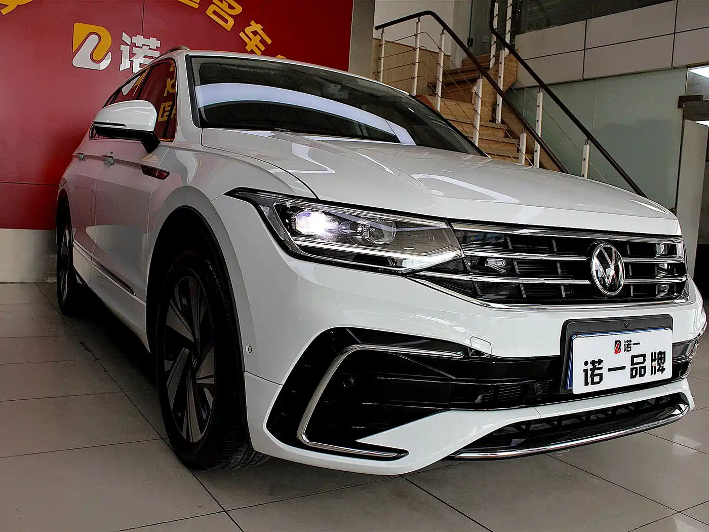 Volkswagen Tiguan L 2023 330TSI Auto 2WD R-Line Premium Edition фото 15