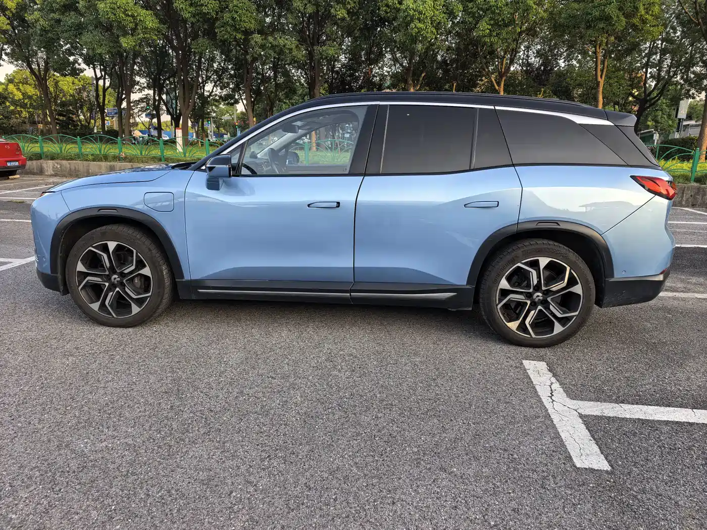 NIO ES8 2019 2018 Founder Edition