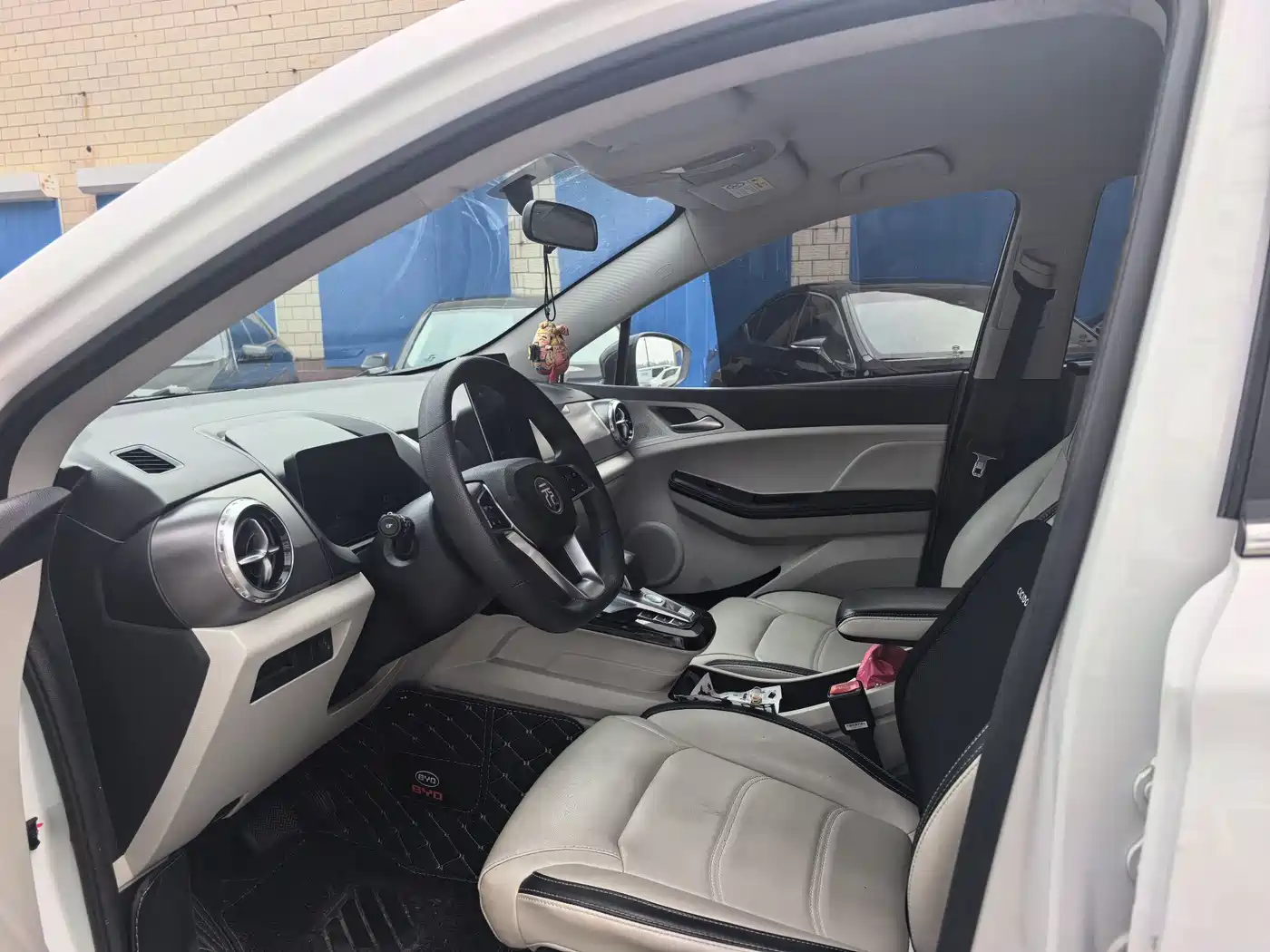 BYD Yuan Pro 2023 401KM Luxury фото 5