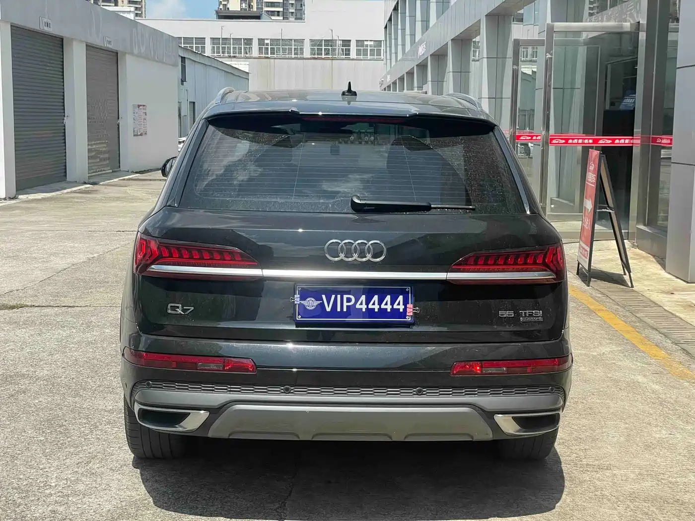 AUDI Q7