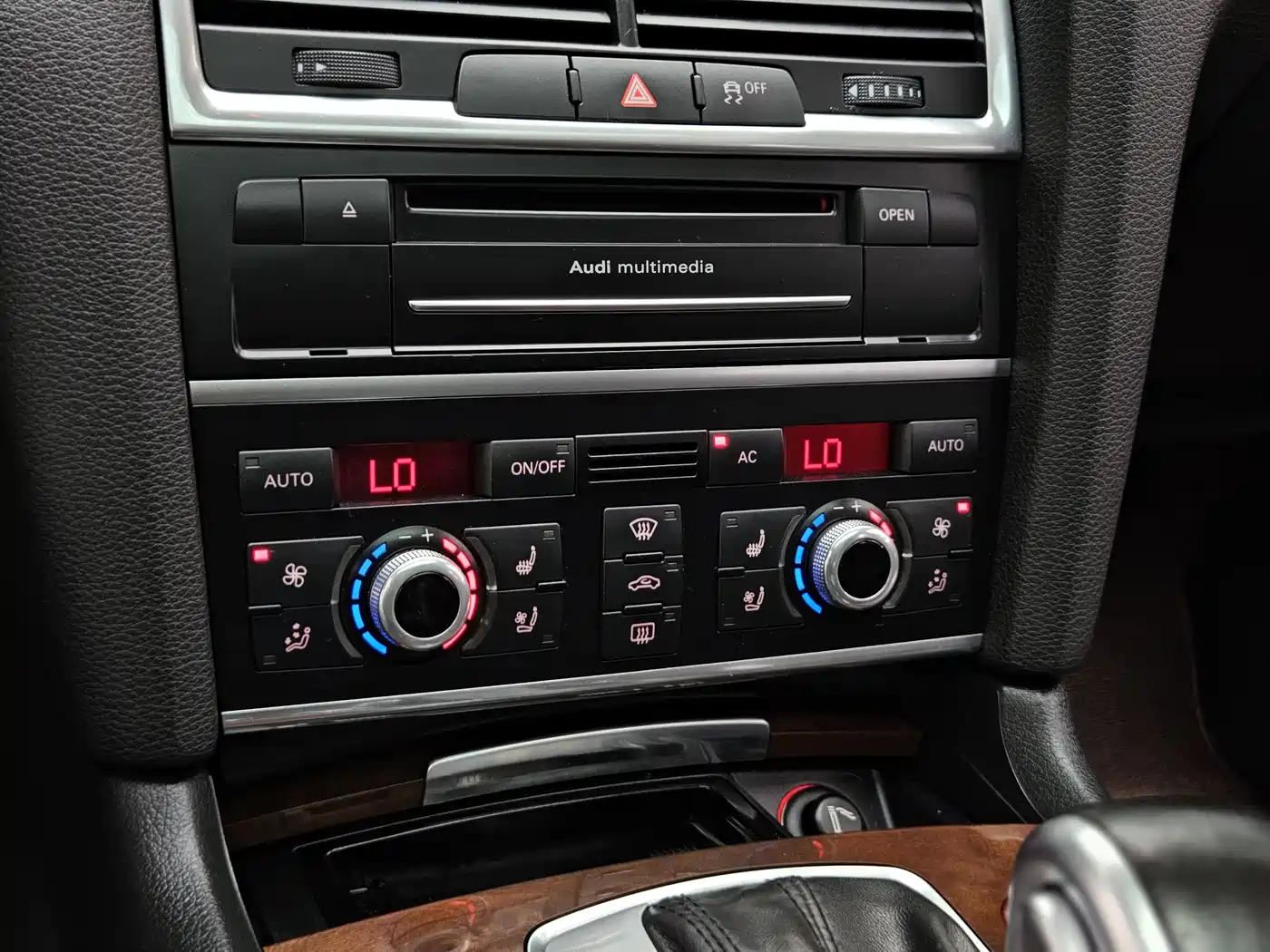 Audi Q7 2012 3.0 TFSI Technology (200kW) фото 17