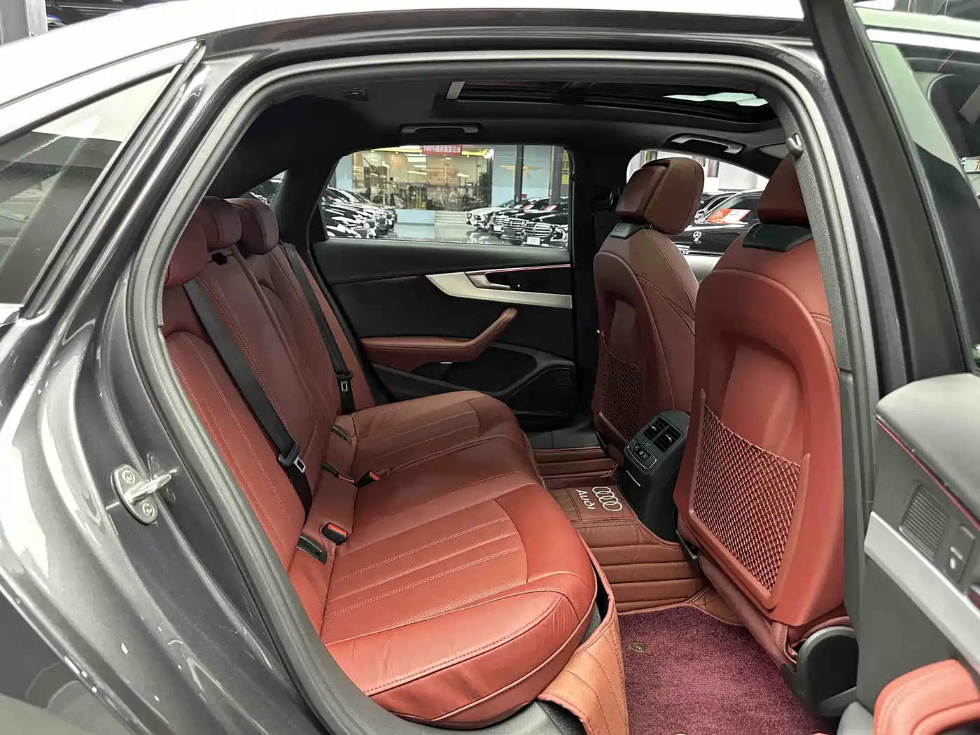 Audi A4L 2021 40 TFSI Premium Life Edition фото 6