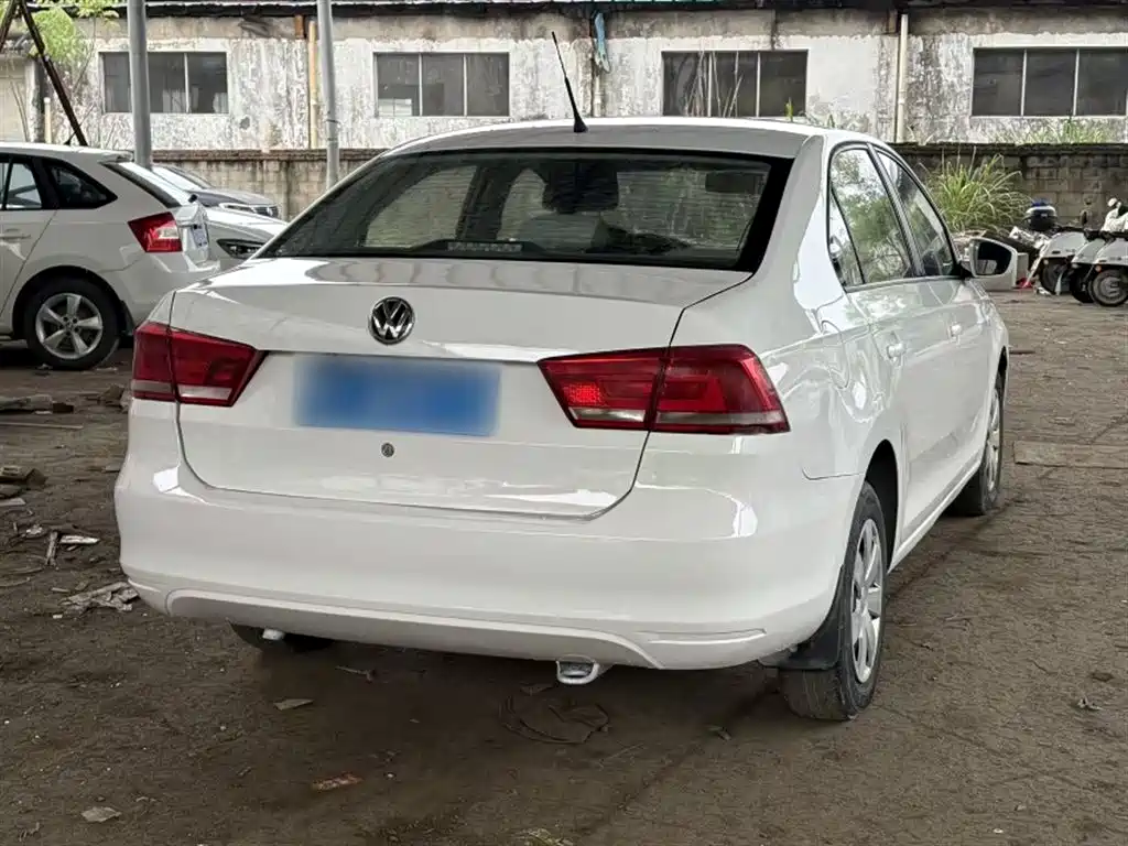 Volkswagen Santana 2015 1.6L Automatic Trend Edition фото 5