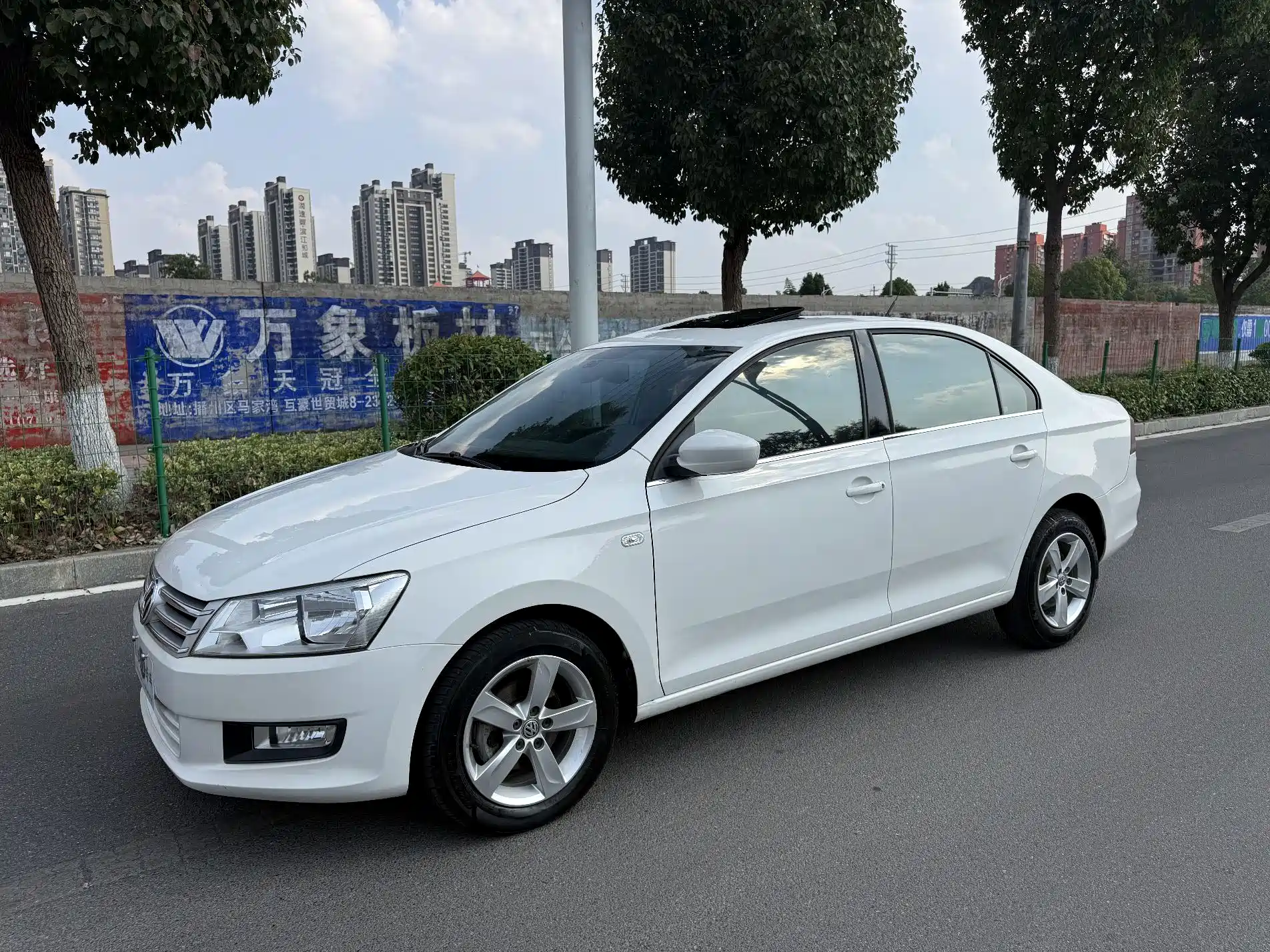 صورة 1 - Volkswagen Santana