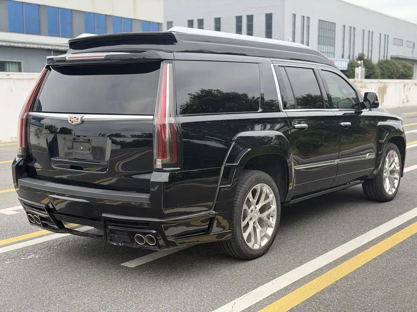 Cadillac Escalade 2020 2017 6.2L ESV Platinum Extended
