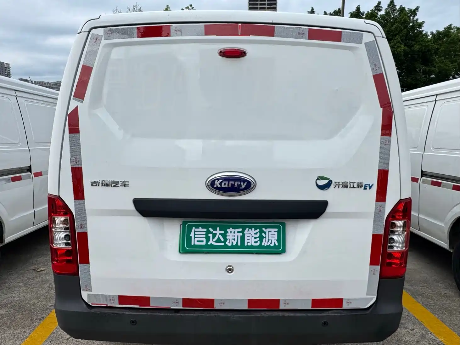 Фото 6 - Karry Dolphin EV