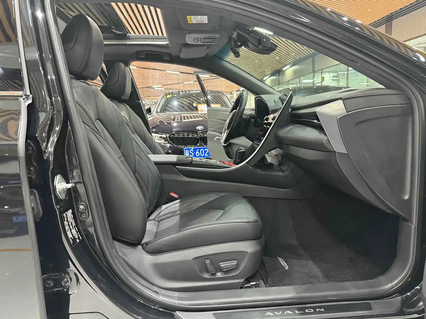 Toyota Avalon 2019 2.5L Touring Premium (China V) фото 10