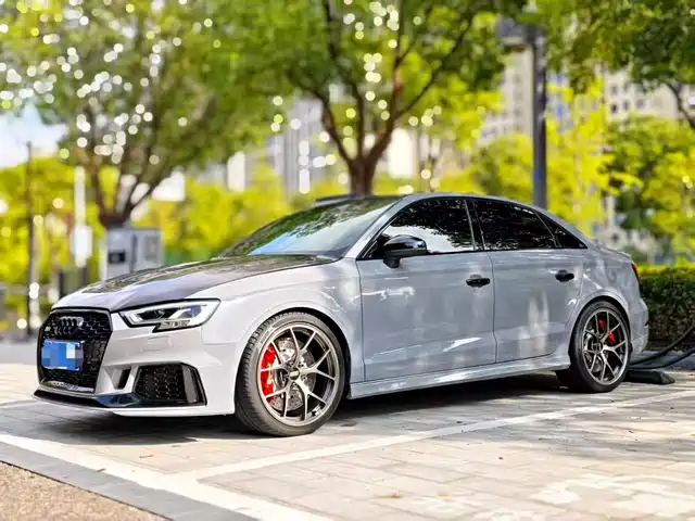 AUDI RS 3