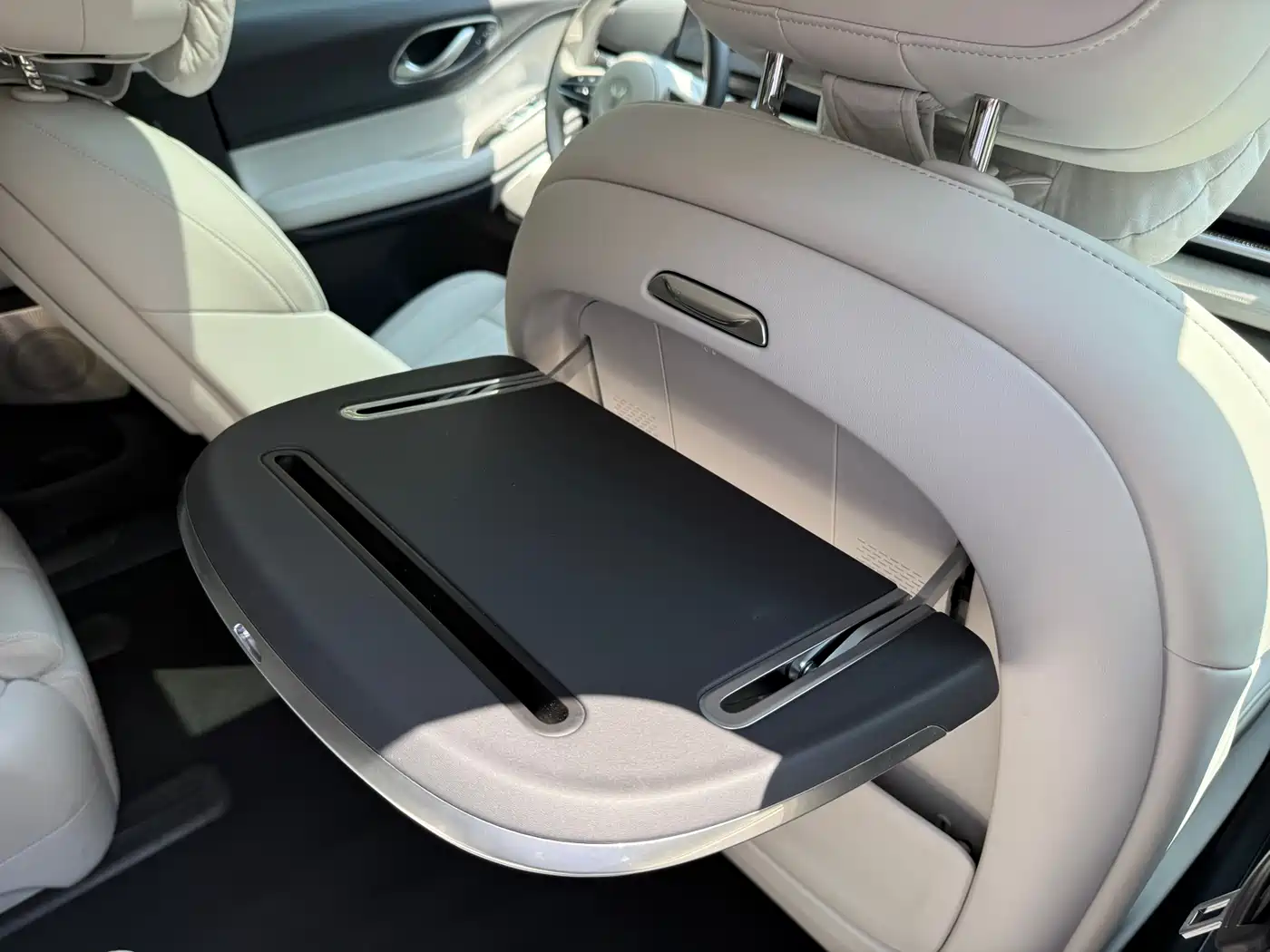 Voyah Auto Voyah Dreamer 2025 PHEV AWD Flagship Qian Kun Edition фото 16