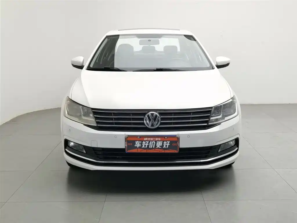 Volkswagen Lavida 2017 1.6L Automatic Comfort Edition фото 3