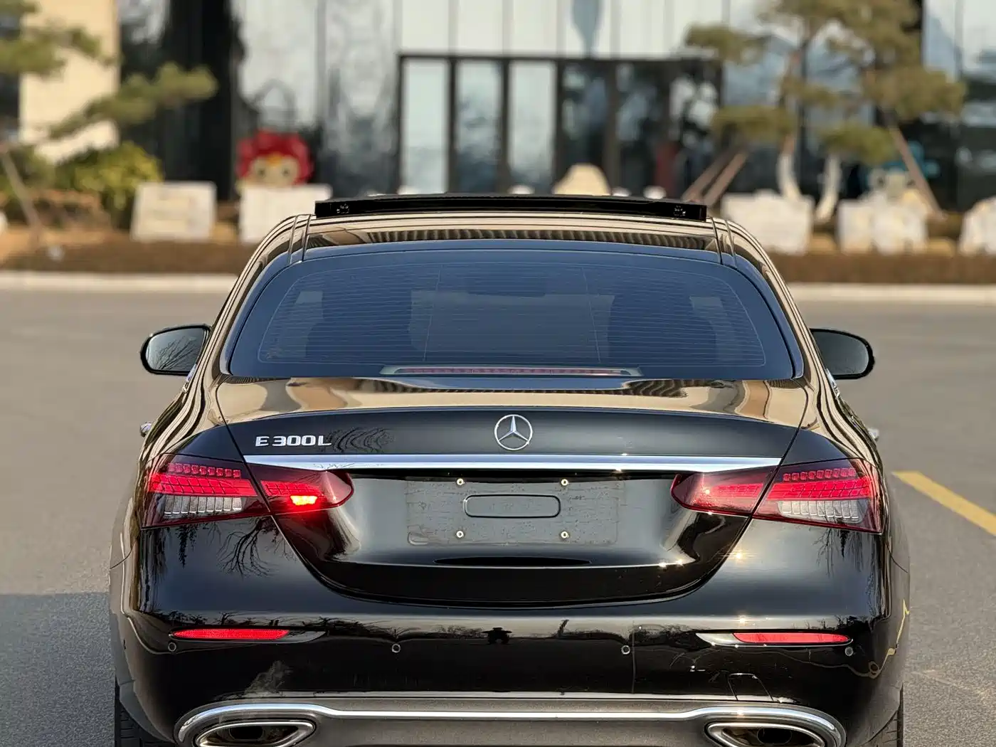 Mercedes-Benz E-Class 2023 E 300 L Fashion фото 17