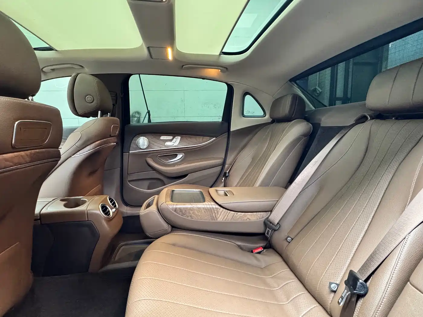 Mercedes-Benz E-Class 2018 Facelift E 300 L Luxury фото 6