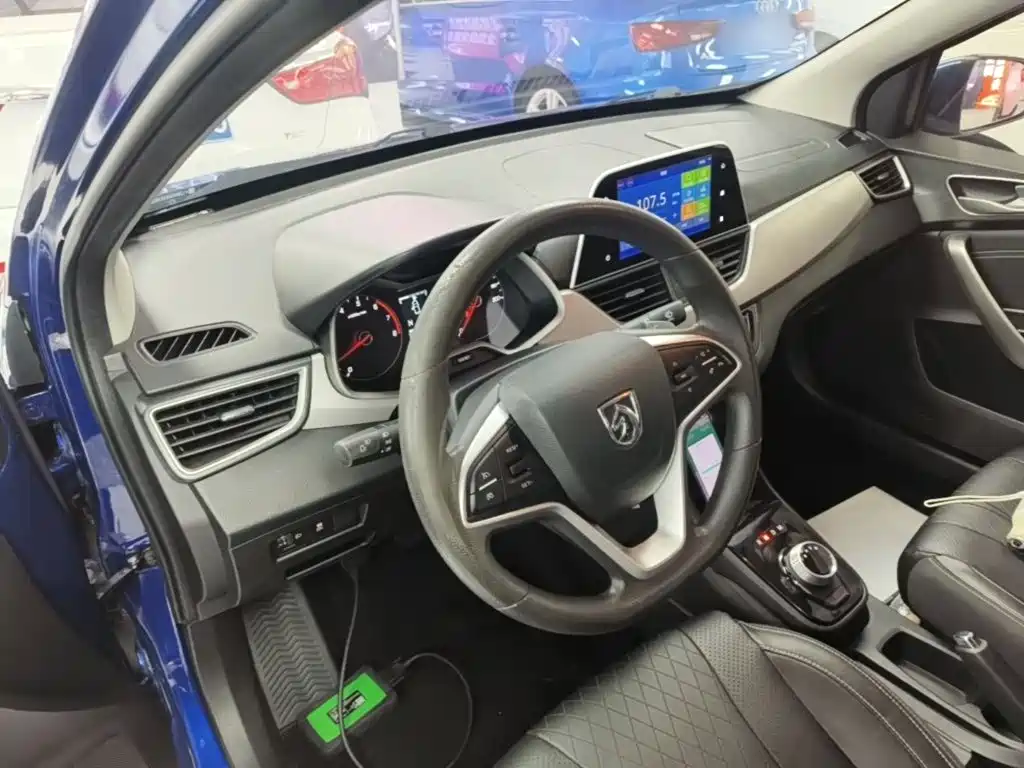 Baojun 310W 2018 2018 1.5L Auto Fashion China V