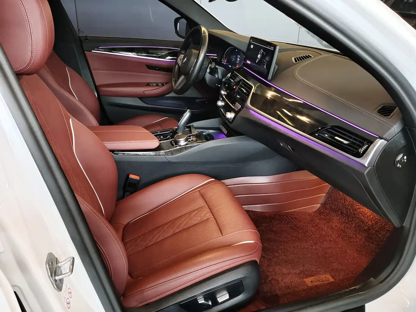 BMW 5 Series 2022 525Li M Sport Package фото 9