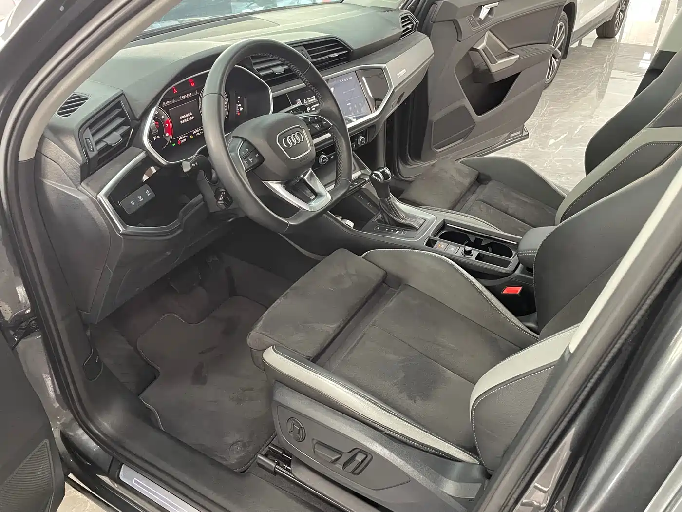 Audi Q3 2022 35 TFSI Fashion Dynamic фото 5