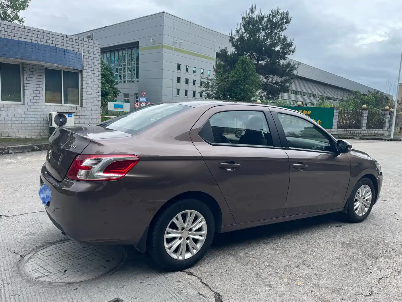 Peugeot 301 2014 1.6L Manual Comfort Edition фото 3