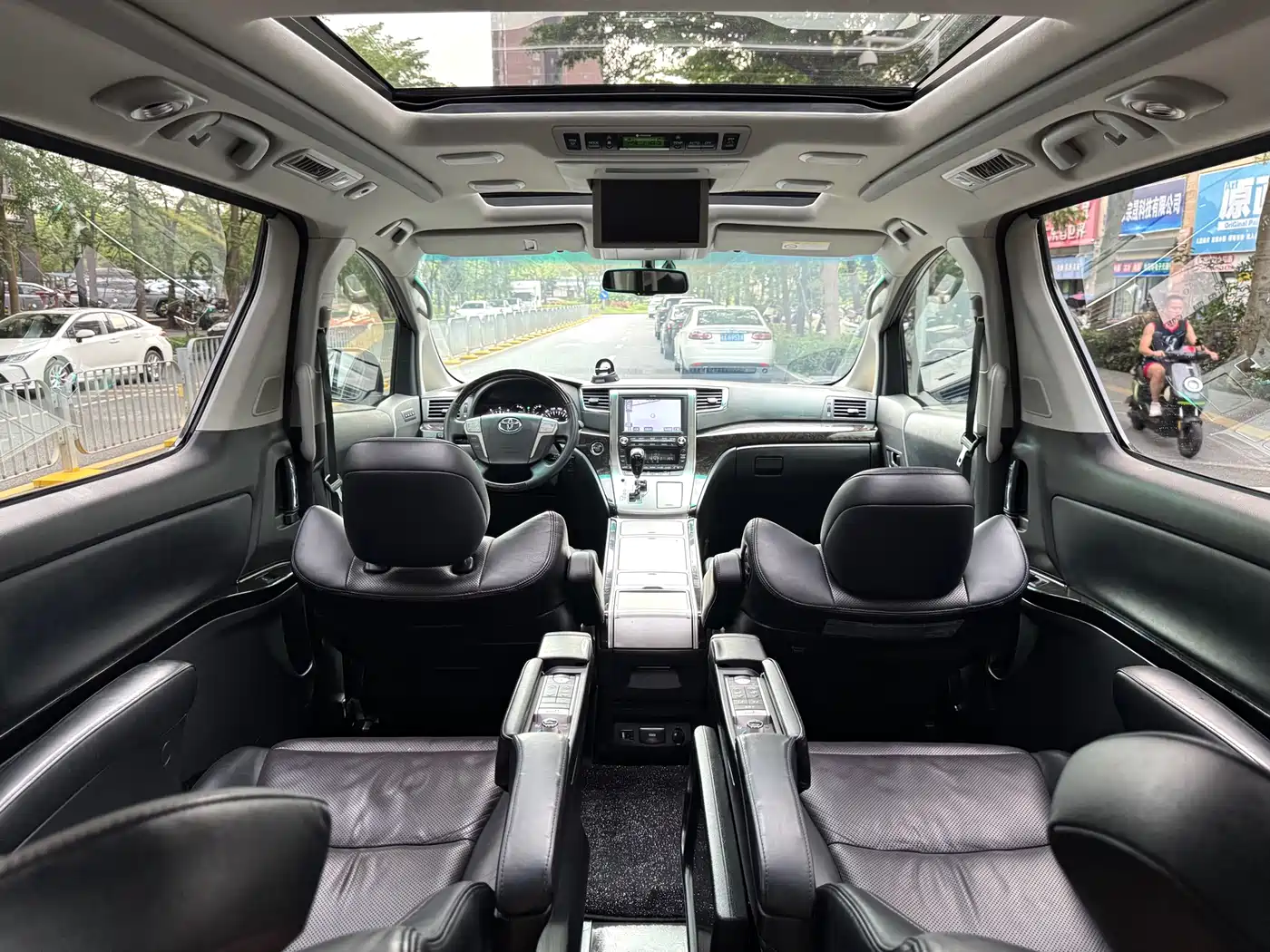 Toyota Alphard 2012 3.5L Premium Edition фото 9