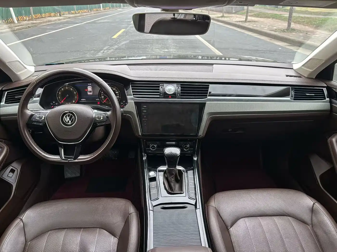 Volkswagen Phideon 2021 380TSI Luxury Edition фото 6