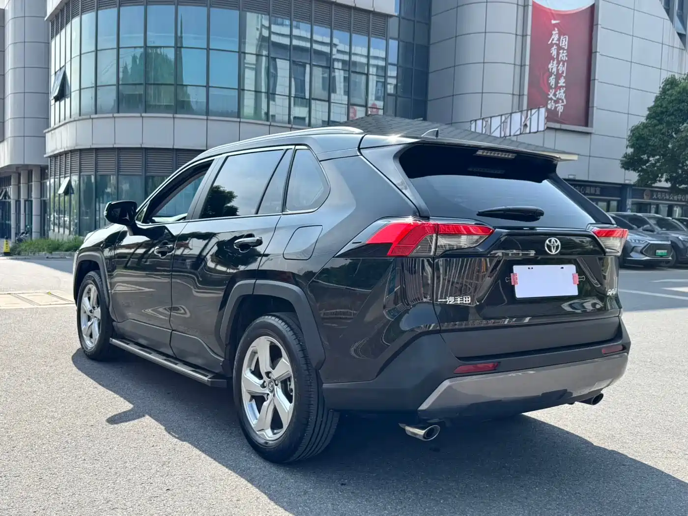 Toyota RAV4 Rongfang 2022 2.0L CVT 2WD Trend Edition фото 12