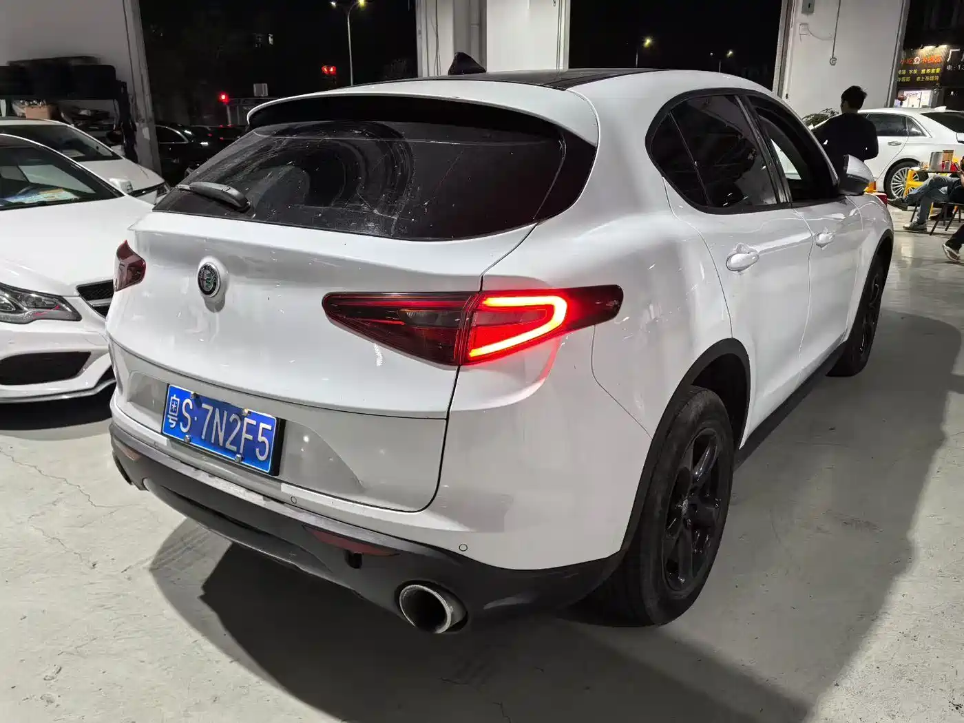 Alfa Romeo Stelvio 2019 2017 2.0T 200HP Elite