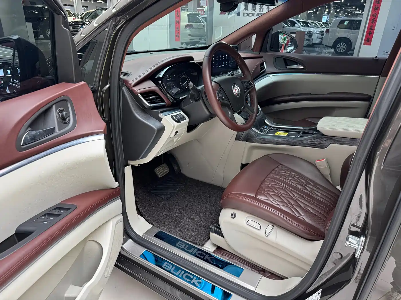 Buick GL8 2021 Land Business Class 652T Smart Luxury фото 4