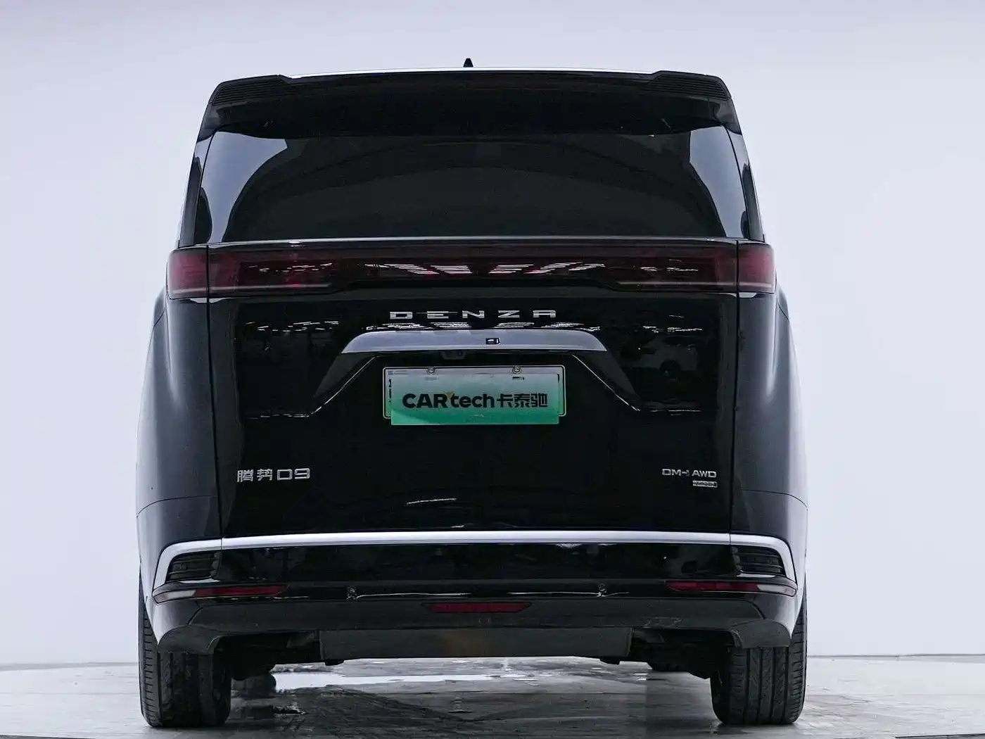 Denza D9 2025 2025 DM-i Smart Drive Edition 1020 AWD Luxury