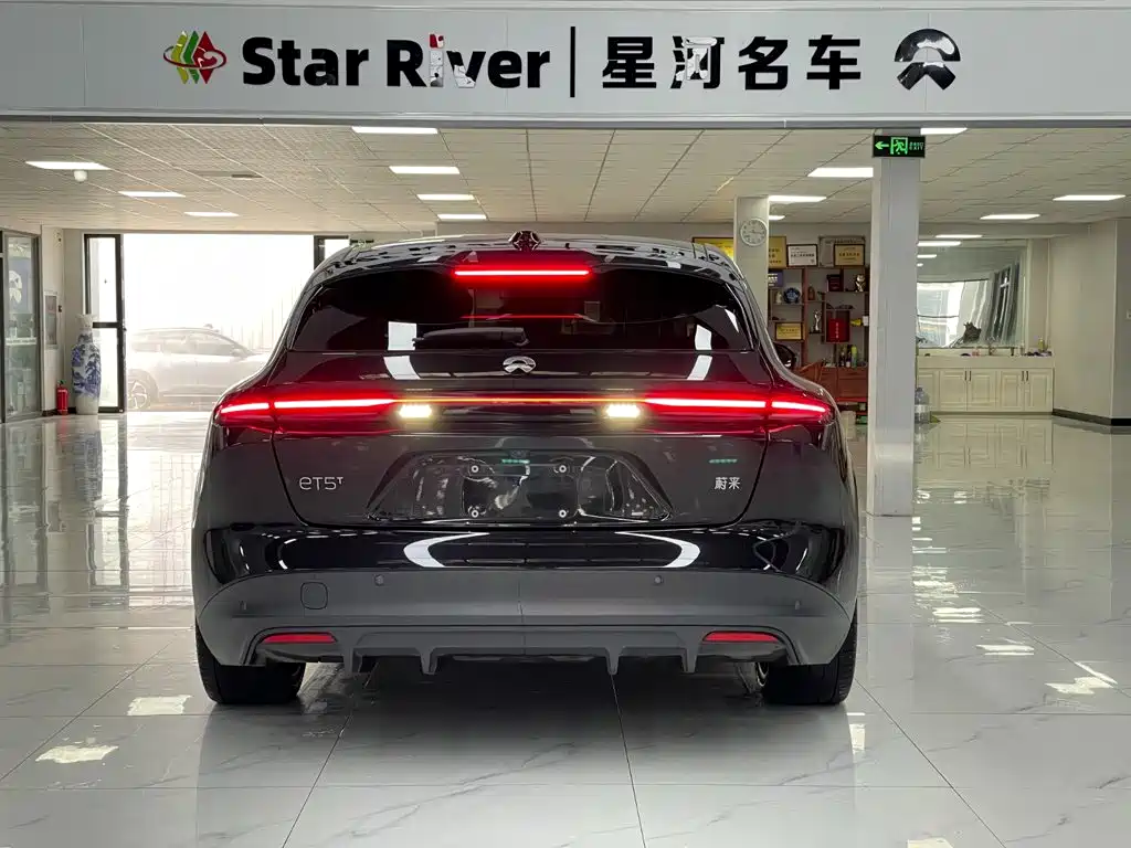 Фото 6 - NIO ET5T