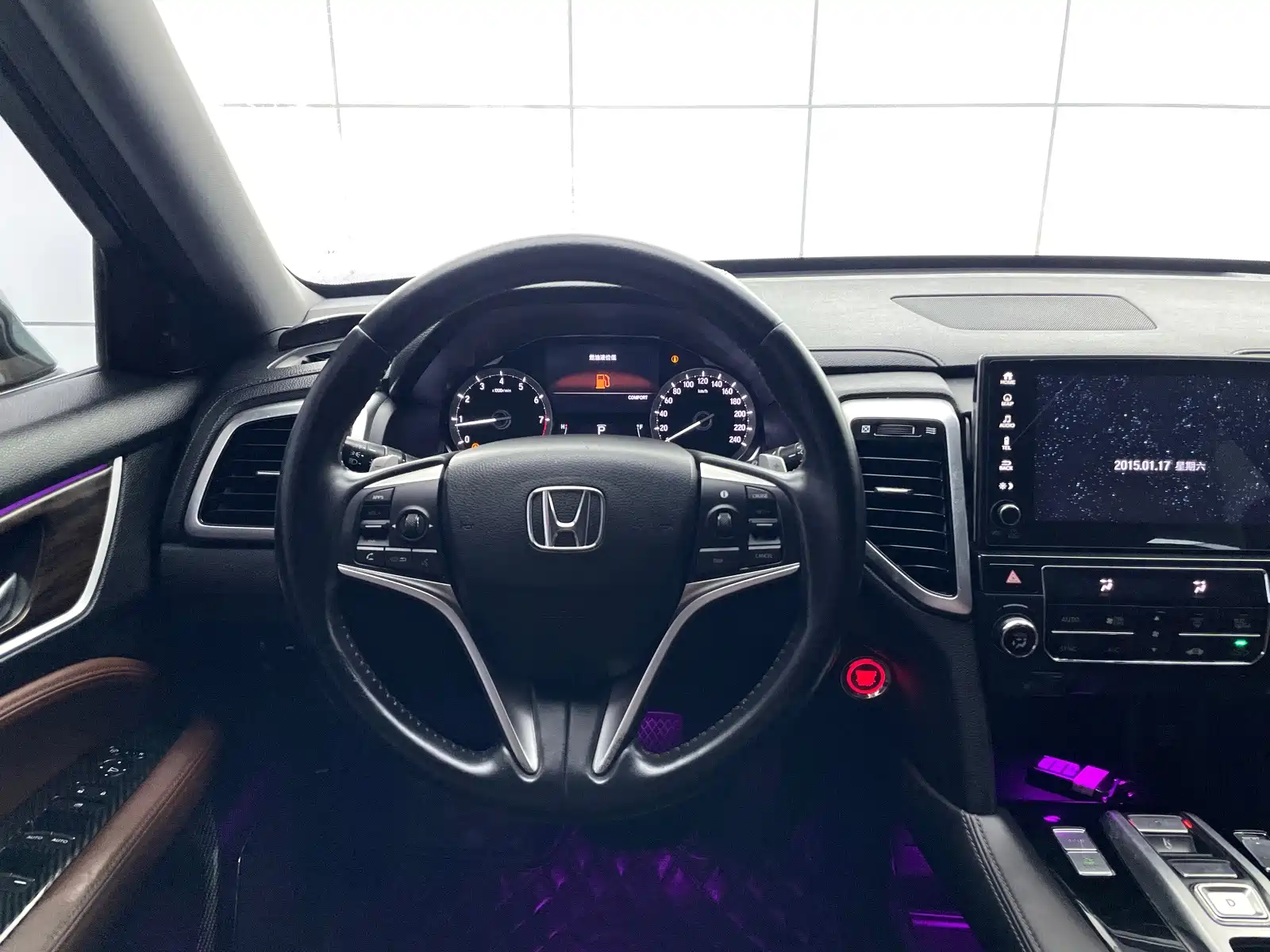 Фото 9 - Honda UR-V