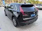 Photo 4 - Cadillac XT4