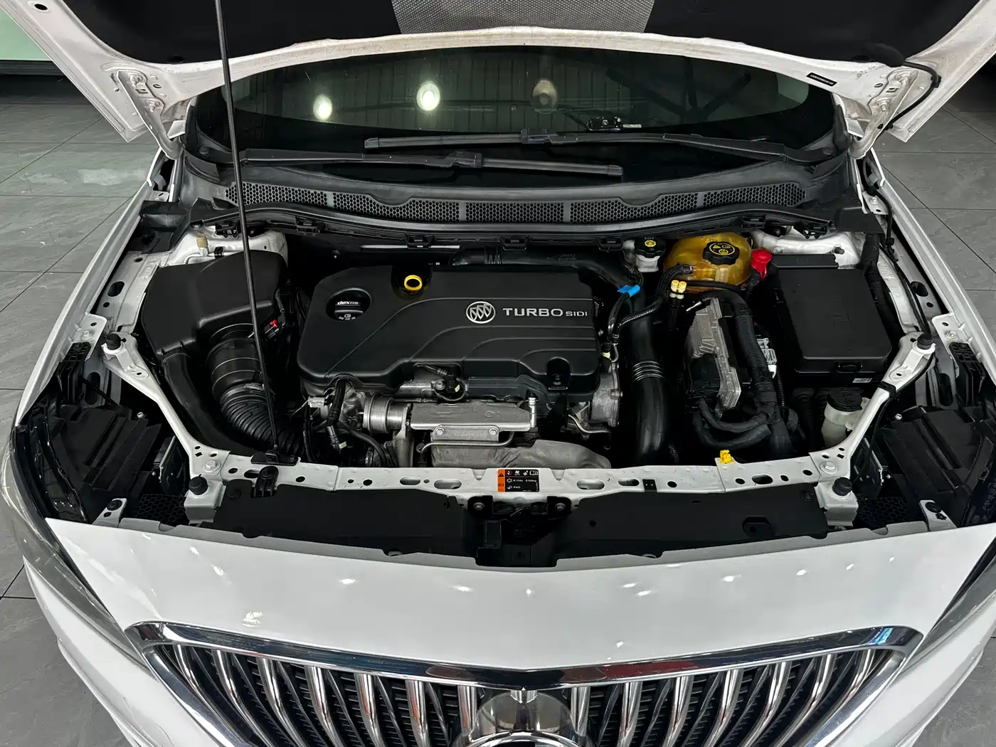 Buick Verano 2015 Sedan 20T Dual-clutch Elite фото 15