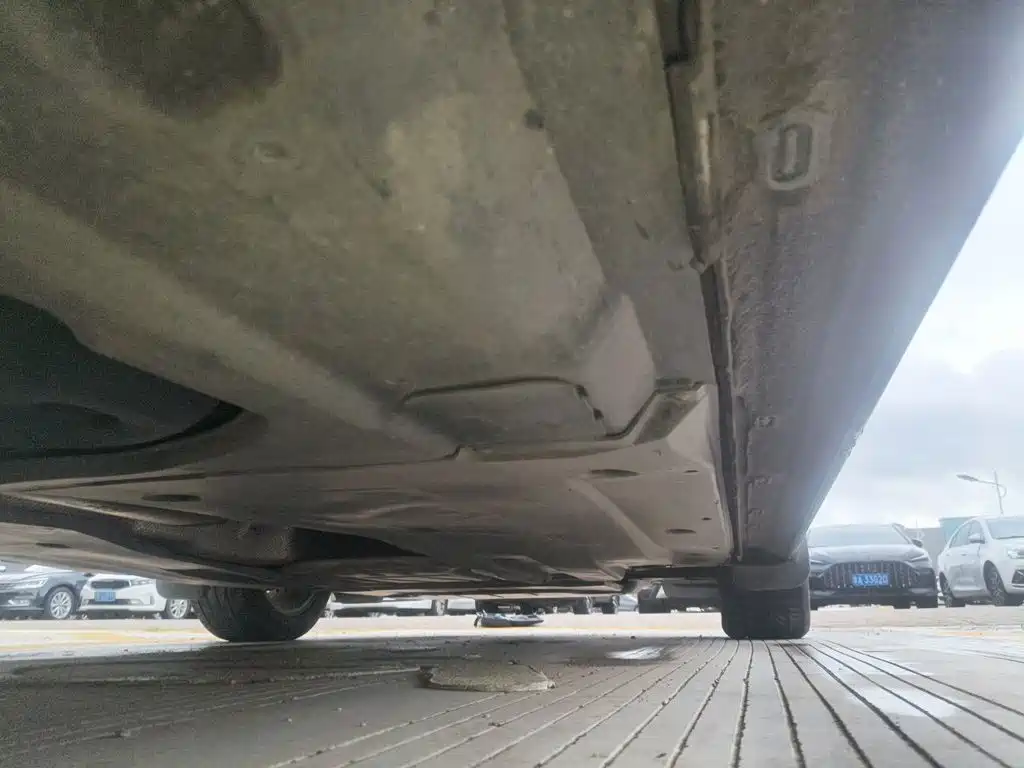Photo 17 - Volkswagen Passat