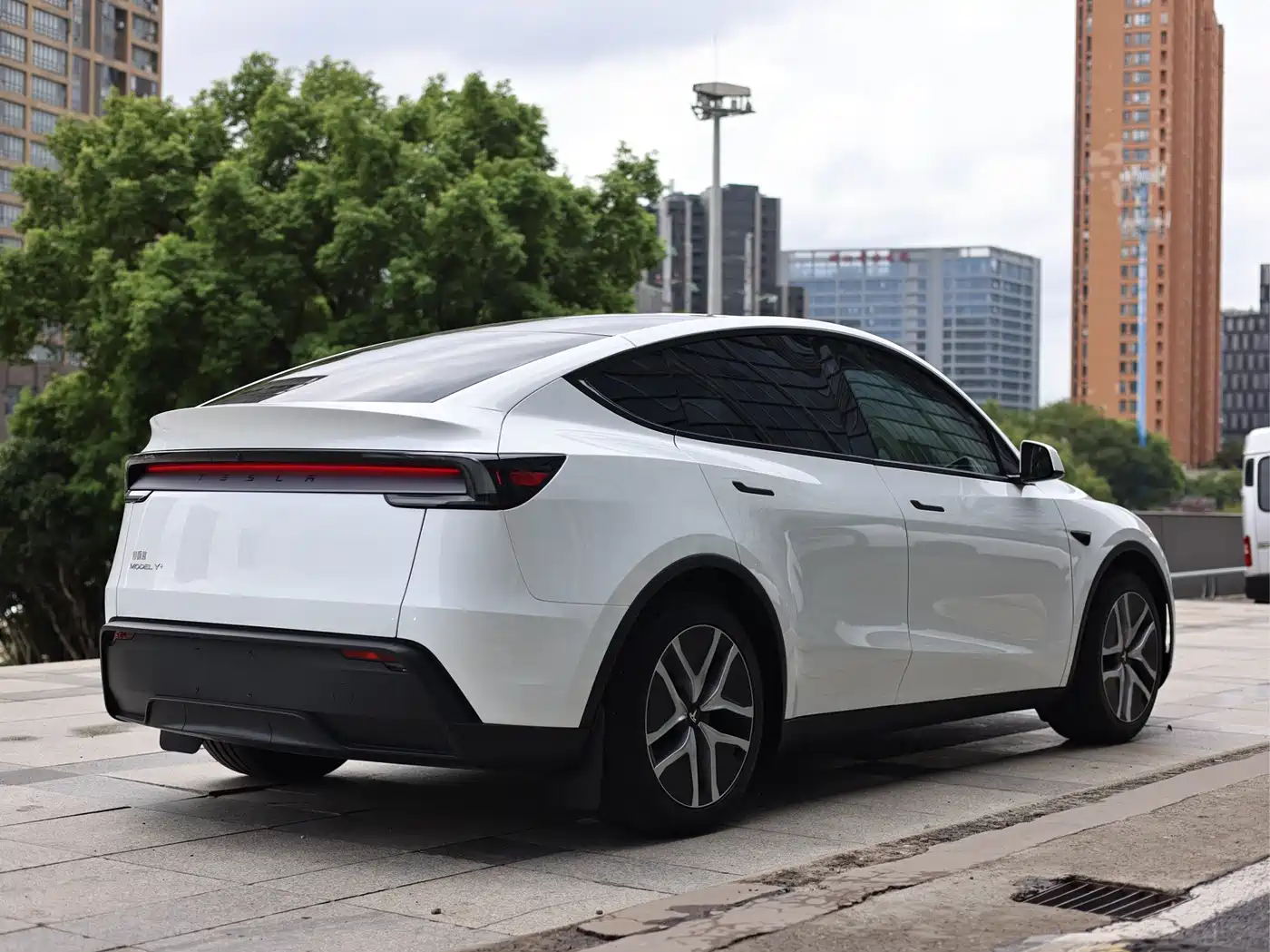 Фото 8 - Tesla Model Y