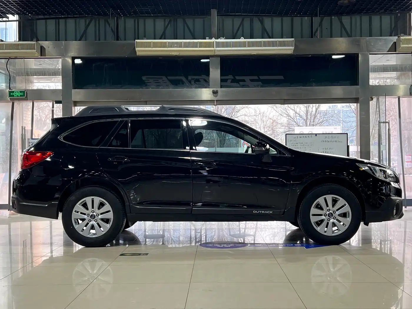 Subaru Outback 2016 2.5i Luxury Navigation Edition фото 7