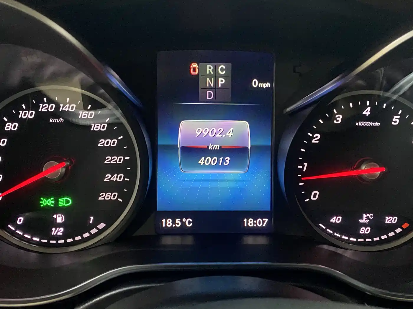 Mercedes-Benz V-Class 2022 V 260 L Long Wheelbase Luxury Edition фото 6