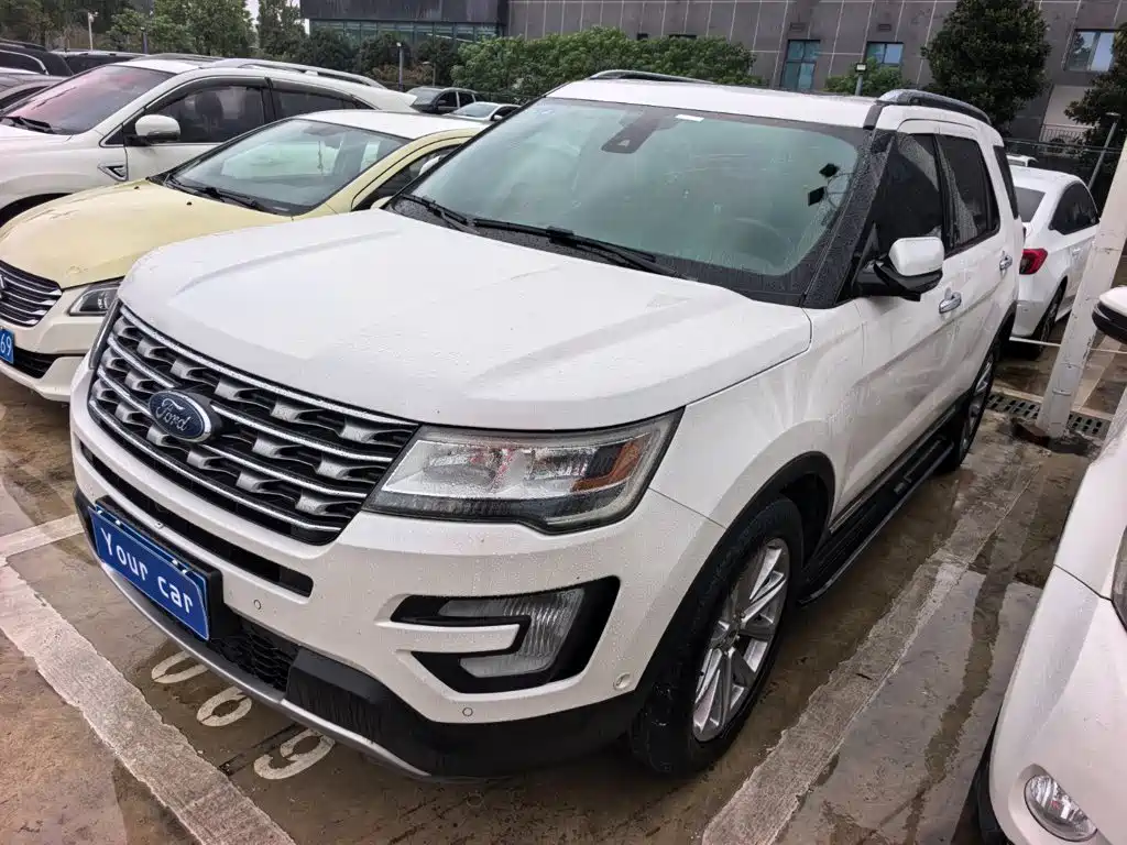 صورة 1 - Ford Explorer (Import)