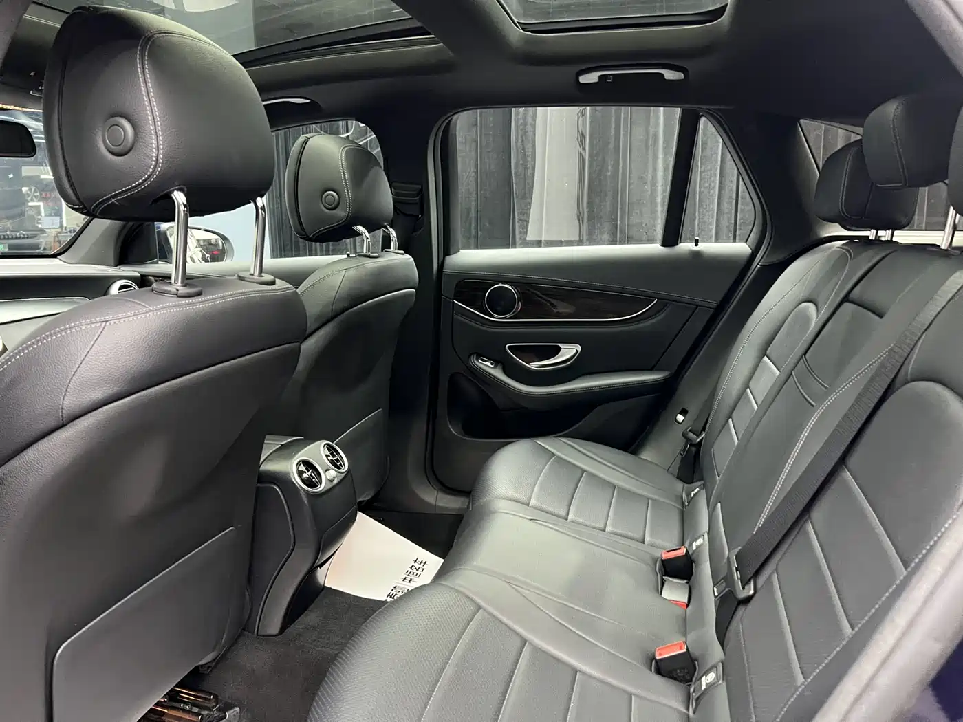 Mercedes-Benz GLC 2018 Facelift GLC 260 4MATIC Dynamic фото 10